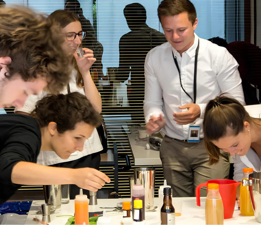 Team building cocktail en entreprise animé par Colada