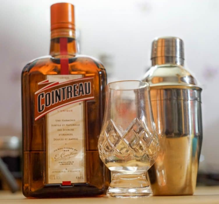 cointreau-cocktail-liqueur