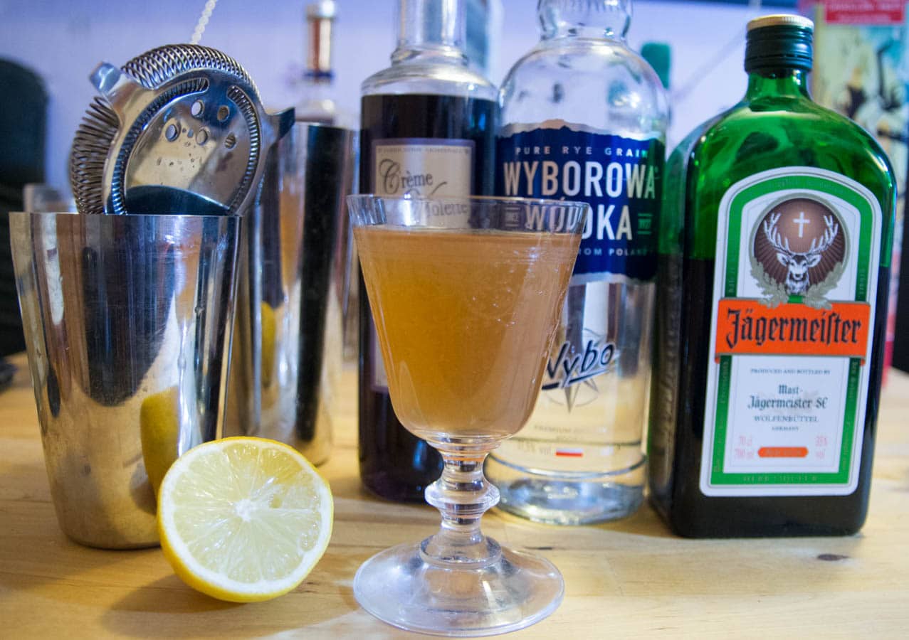 photo packshot jagerbxtch à la violette cocktail recette