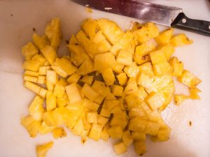 recette jus d'ananas découpé petits morceaux pour cocktails