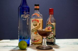 Sea of cortez, un cocktail tout en douceur à base de tequila, curacao cassis