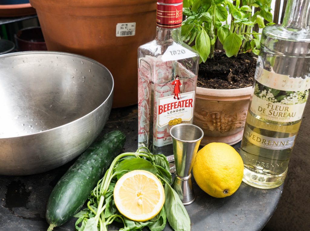 le cocktail de mariage parfait gin et fleur de sureau et concombre