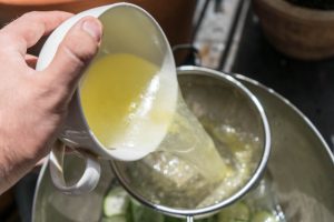 pour le cocktail de mariage filtration du citron