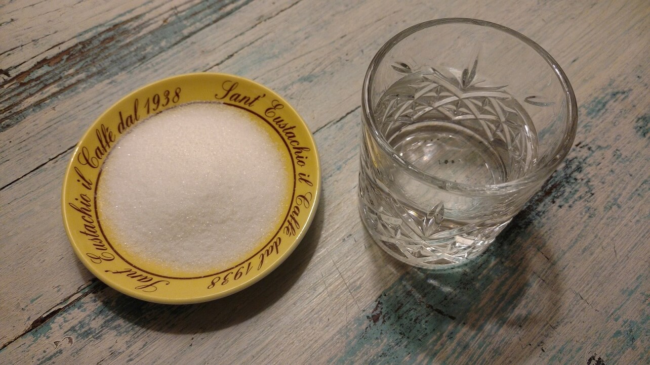 sucre et eau pour le sirop de sucre parfait colada