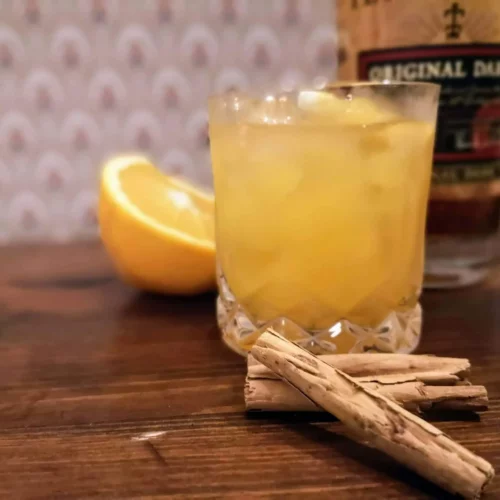 Le cocktail de noel au rhum, à la clémentine et à la cannelle par Colada