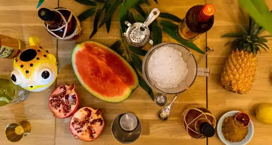 L'atelier cocktail tropical de Colada, avec fruits frais et rhum