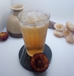 cocktail au thé lors d'un atelier colada entre particuliers